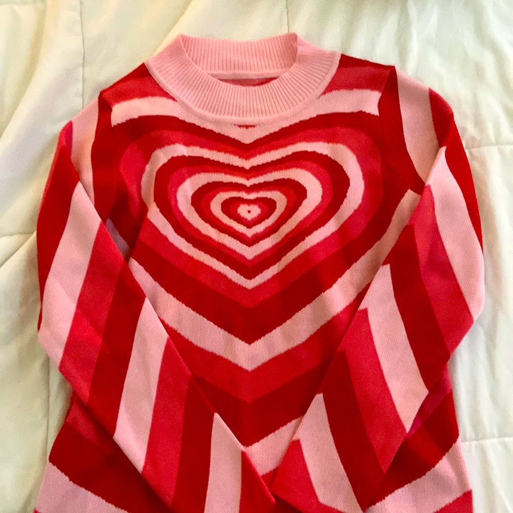 <3 - heart sweater